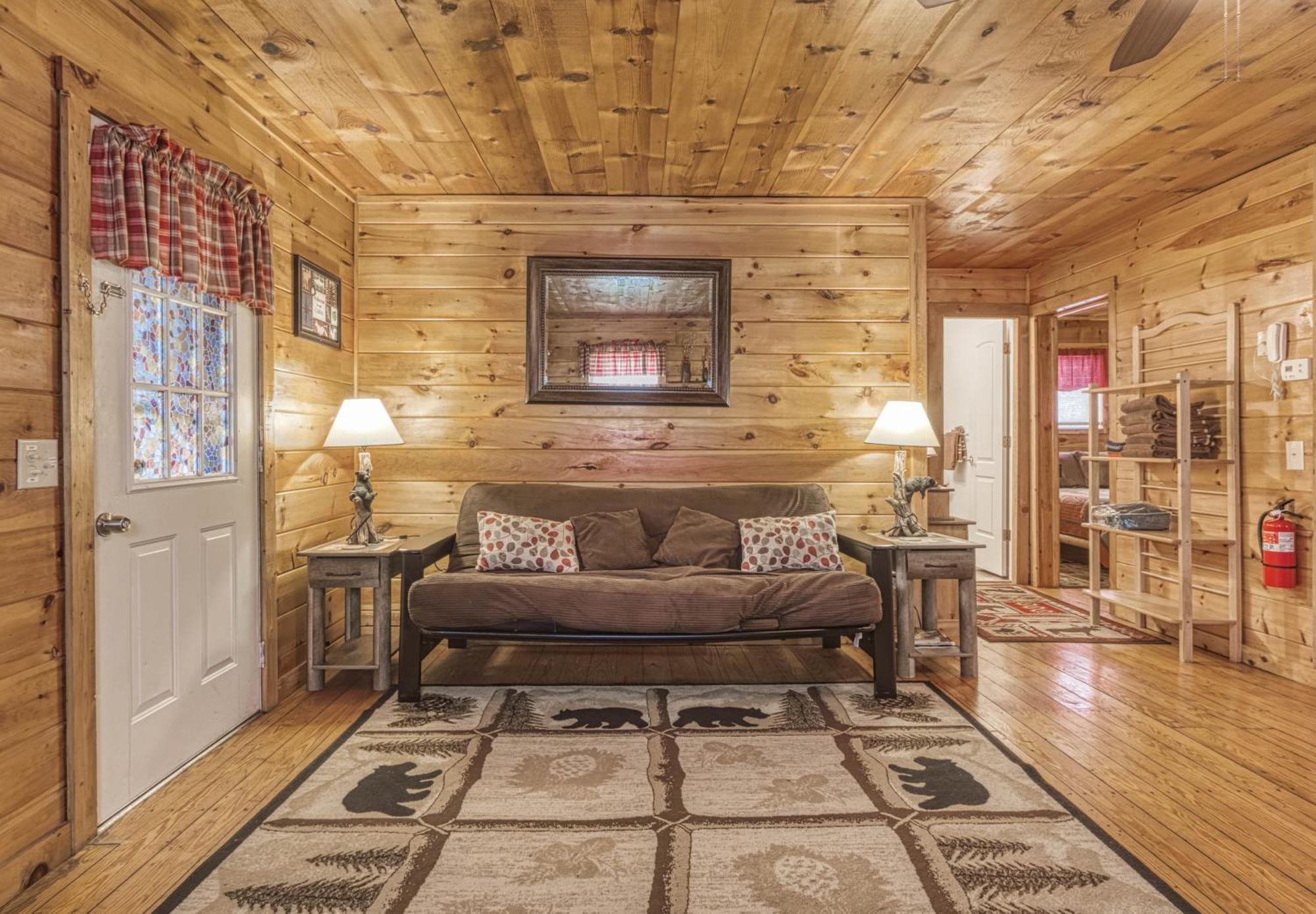 Bear Den, Hot Tub, 1089 Of Free Attraction Tickets For Each Paid Day, Dollywood And More! Sevierville Room photo